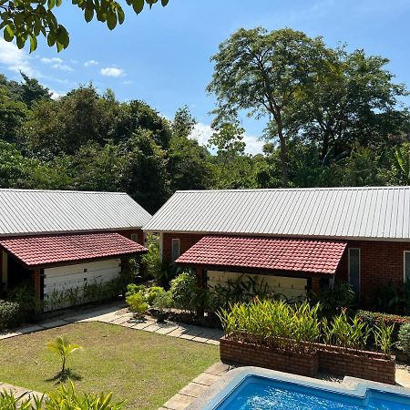 Hujung Kampung Resort Pantai Cenang  Exterior foto