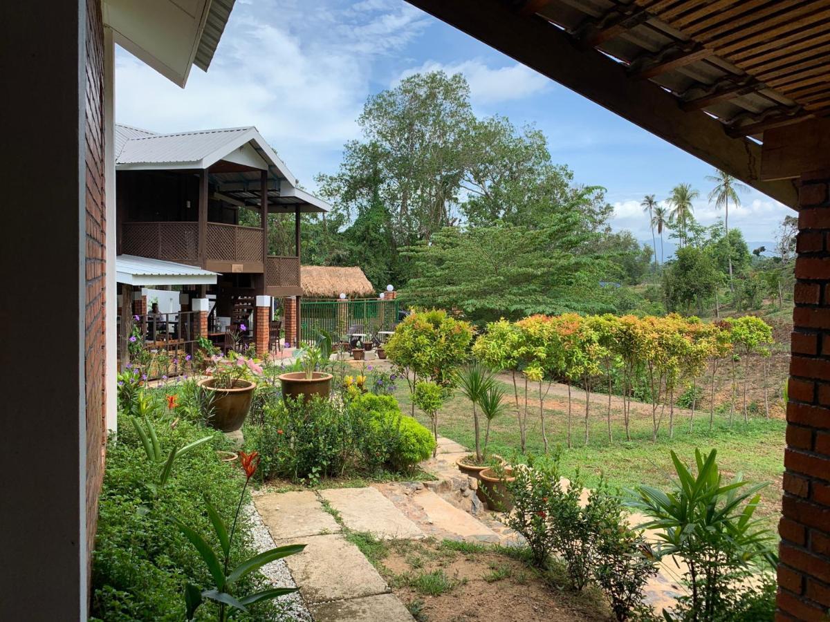 Hujung Kampung Resort Pantai Cenang  Exterior foto
