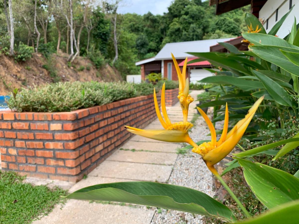 Hujung Kampung Resort Pantai Cenang  Exterior foto