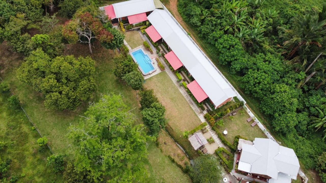 Hujung Kampung Resort Pantai Cenang  Exterior foto