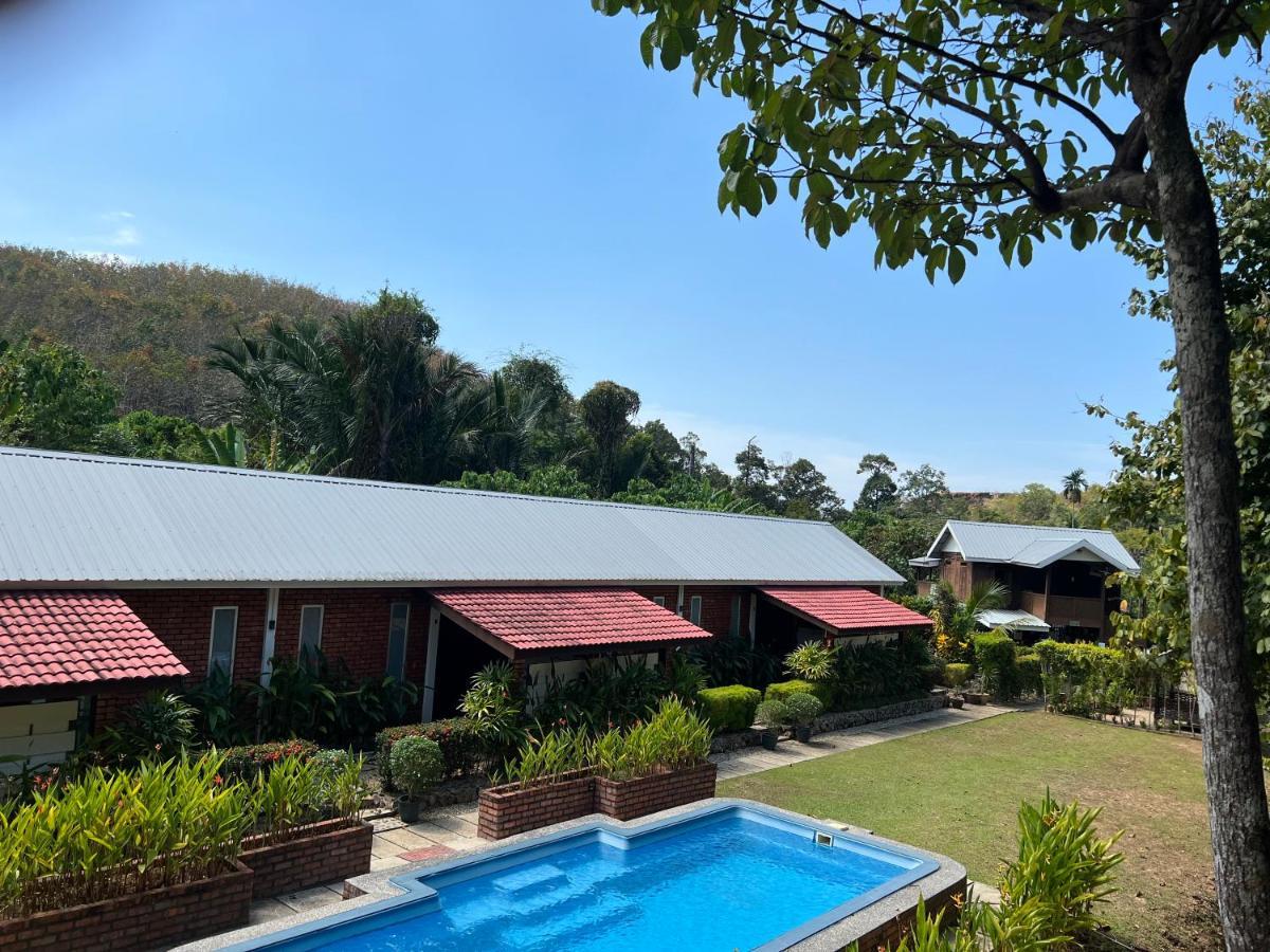 Hujung Kampung Resort Pantai Cenang  Exterior foto