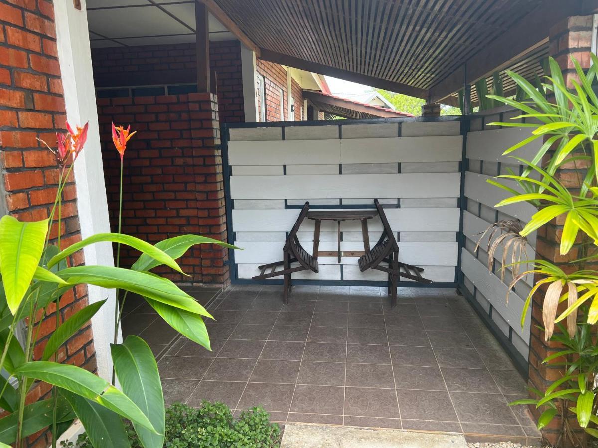 Hujung Kampung Resort Pantai Cenang  Exterior foto